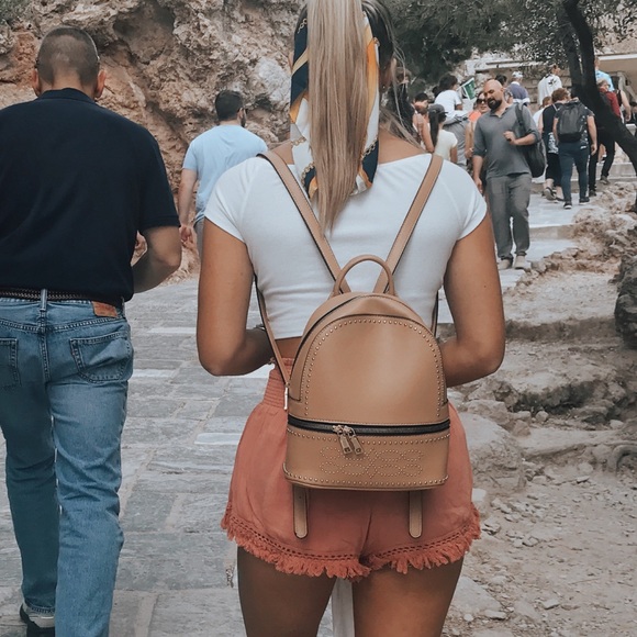 Backpack - Picture 1 of 2